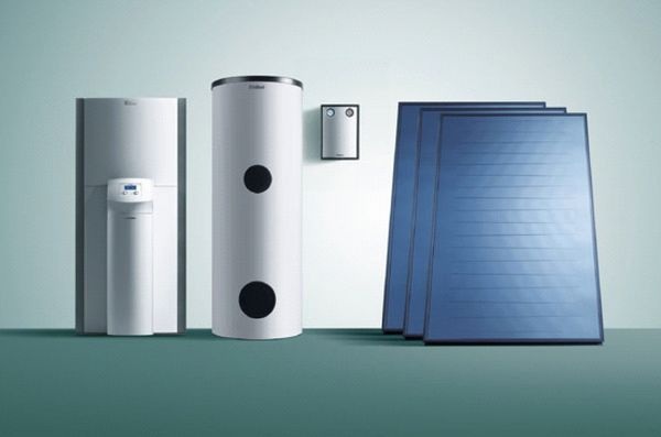 Die Zeolith-Gas-Wärmepumpe zeotherm wird zusammen mit einem 300-l-Solar-Warmwasserspeicher und drei Kollektoren als Wärmequelle installiert. - © Vaillant
