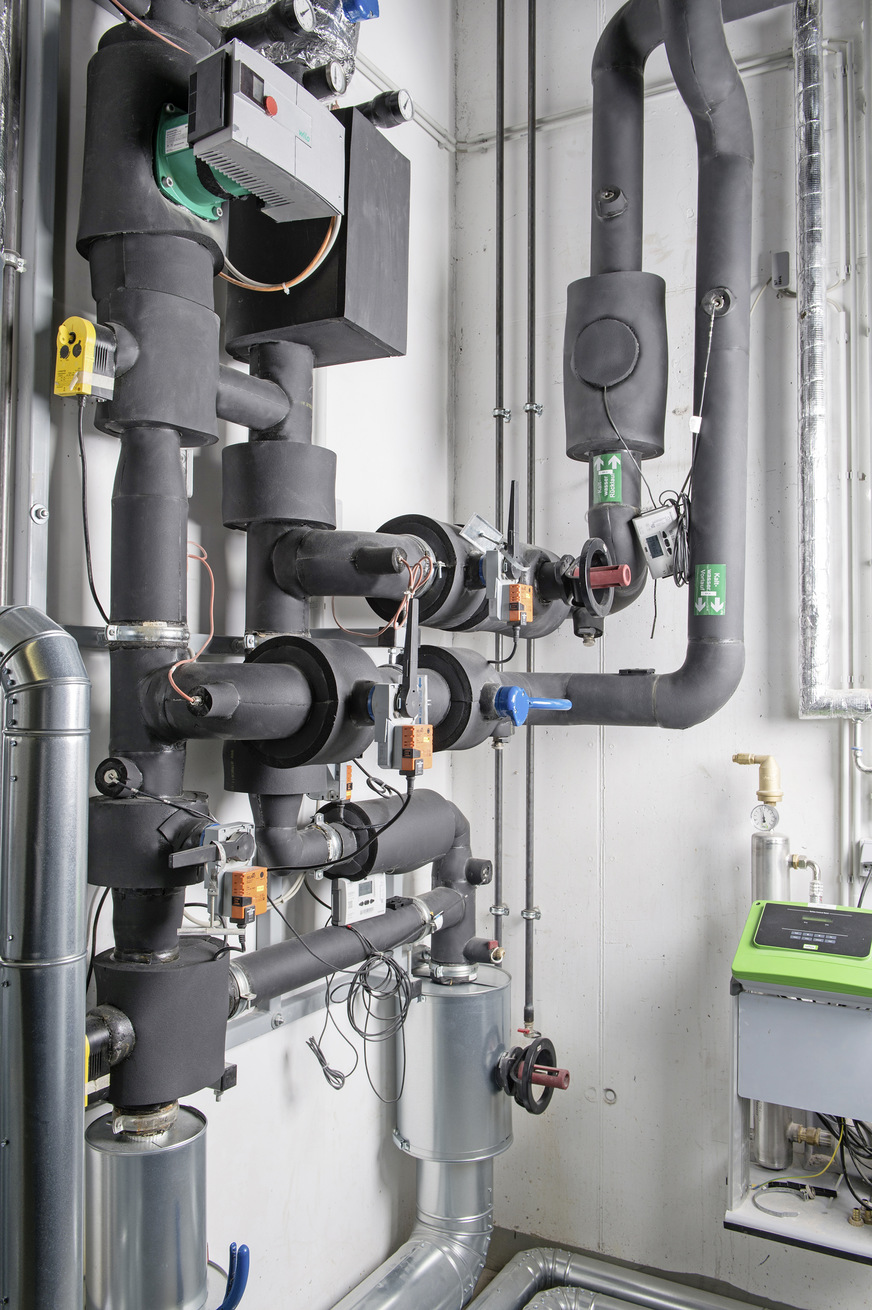 Bild 3 Mit der niedrigen Wärmeleitfähigkeit und dem hohen Wasserdampfdiffusionswiderstand des ArmaFlex-Materials sind Anlagen auch langfristig sicher vor Tauwasser und Energieverlusten geschützt.