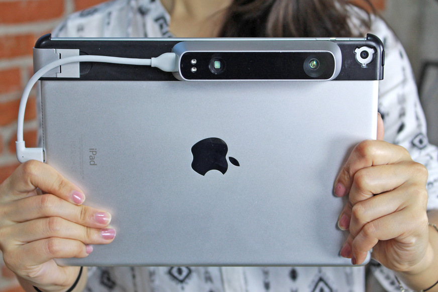 Bild 6: Auch Smartphones oder Tablets lassen sich mit oder ohne Hardware-Aufsatz per App zum 3D-Scanner umfunktionieren…