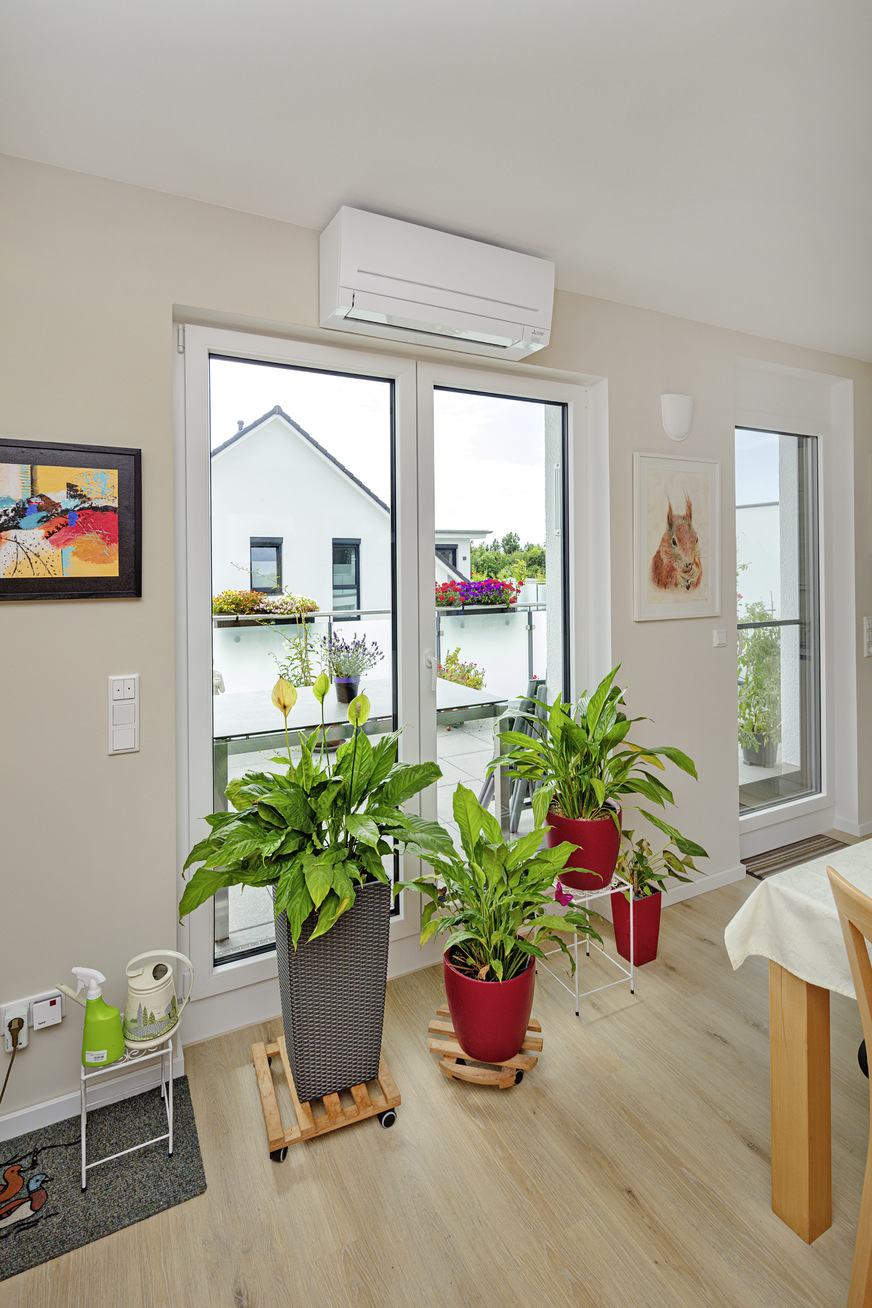 Bild 4 Das Mehrfamilienhaus hat ausstattungsmäßig mehr zu bieten: Drei Wohnungen verfügen über eine kompakte Split-Klimaanlage …