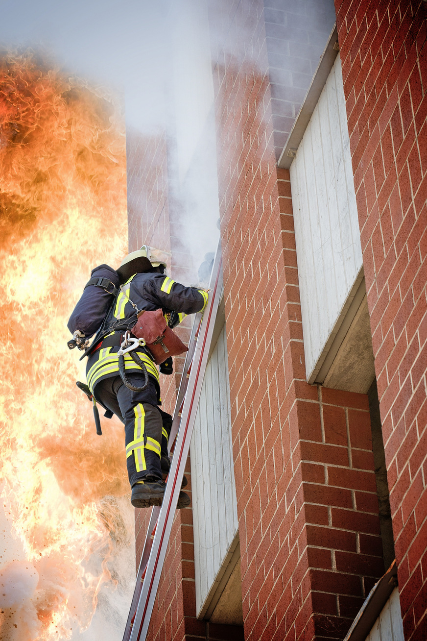 Der zweite Rettungsweg ist unverzichtbar. Allerdings sollte der erste Rettungsweg so ausgeführt und ausgestattet sein, dass er in nahezu 100 % aller Brandszenarien funktioniert.