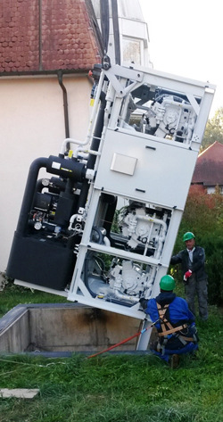Bild 2 Lohnende Millimeterarbeit: Einbringung einer 800-kW-Wärmepumpe mit auf die Abmessungen eines vorhandenen Schachts abgestimmtem Einbringwinkel.