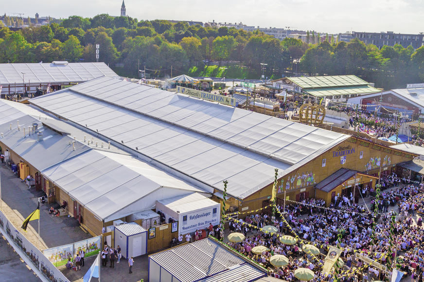 Bild 3  Auf dem Oktoberfest 2018 kappte ein Battteriespeicher die Lastspitzen des Festzelts Tradition.