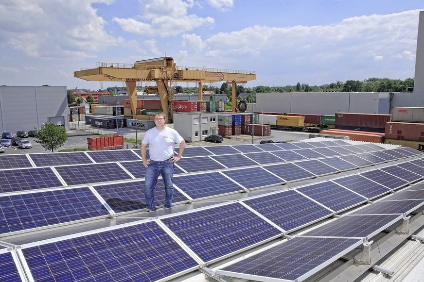 Bild 2  Spedition Lutter nutzt dank Batteriespeicher mehr Solarstrom vom eigenen Dach.