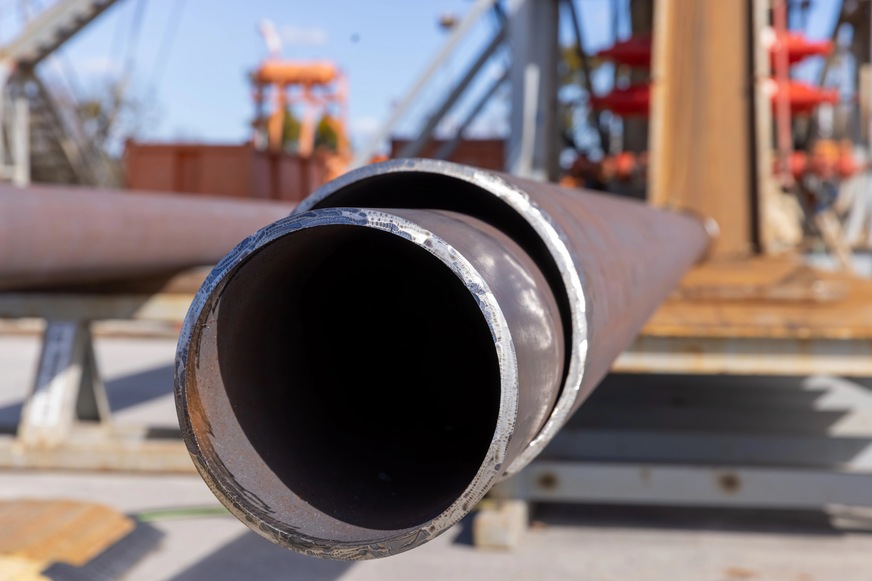 Vorbereitete Stahlrohre für das Rohr-in-Rohr-System: Das innere Rohr kann für Materialtests wieder ausgebaut werden.