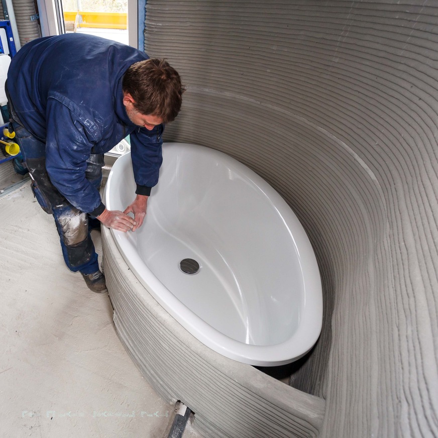 … ist im münsterländischen Beckum entstanden. Die innovative Technologie verändert auch Planung und Bauablauf im Bad.&nbsp;