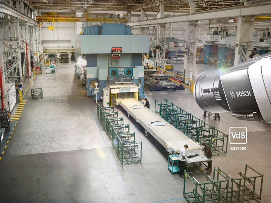 Bild 8: Spezielle Video-Branddetektionssysteme melden Flammen oder Rauch in kritischen Umgebungen schnell und zuverlässig.