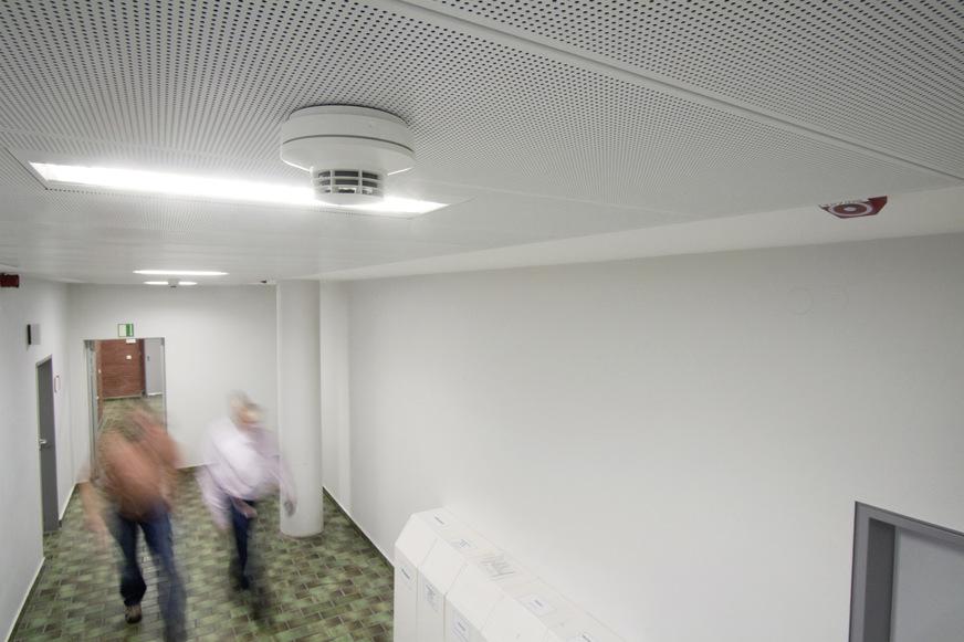 Bild 5 In Bürobereichen werden in der Regel Streulicht- oder Mehrfachsensor-Melder eingesetzt.