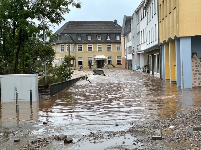 Überschwemmung nach dem heftigen Unwetter in Deutschland.