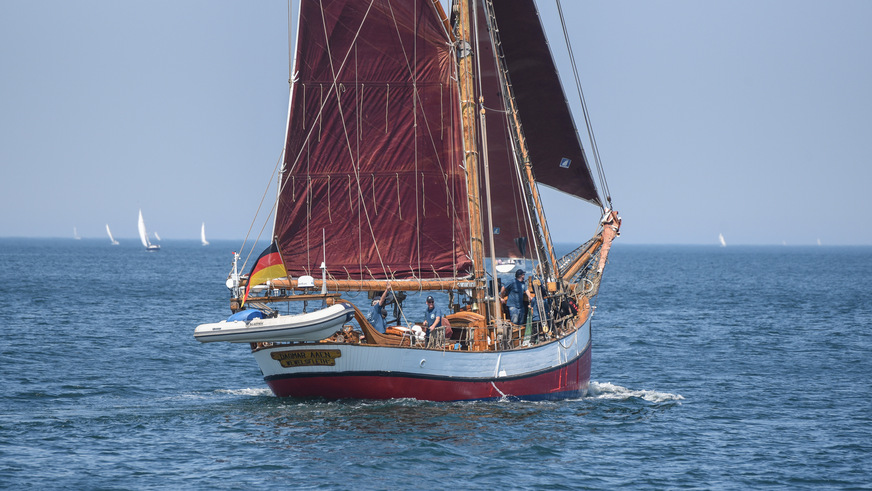 Expedition Ocean Change – Das Expeditionsschiff Dagmar Aaen verlässt den Hafen von Kiel.