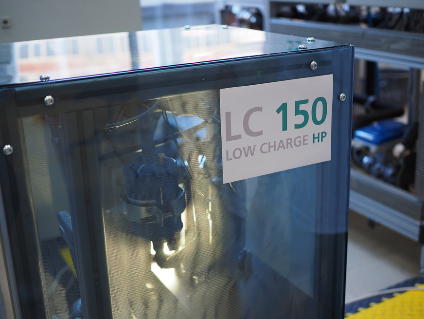Bild 7 LC150-Projekt: Am Fraunhofer ISE entwickelte Wärmepumpe mit dem klimafreundlichen Kältemittel Propan für eine Aufstellung innerhalb des Hauses.