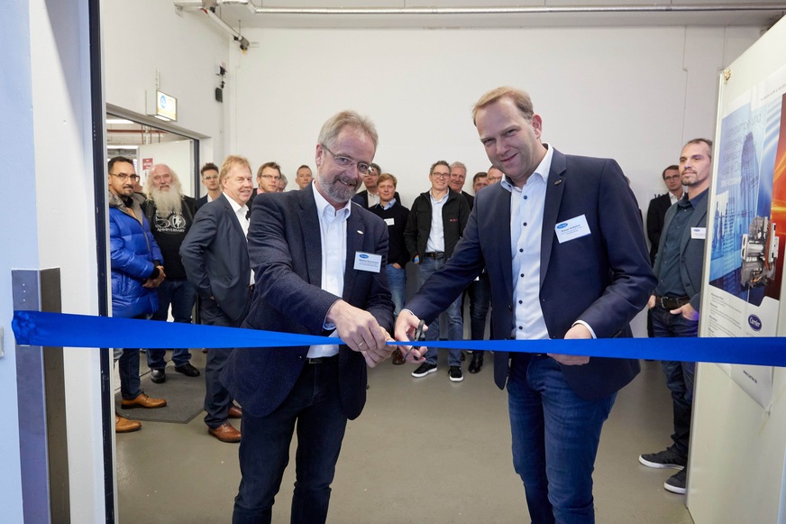 Eröffnung des Trainingszentrums durch Wilfried Buschmann und Reiner Nattefort (v. l.).