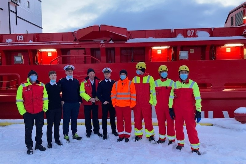 Die Crew der Silver Arctic für die Fahrt in die Antarktis.
