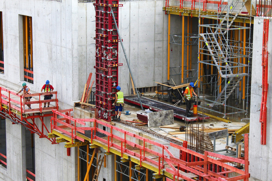 2021 wird der reale Umsatz im Baugewerbe sinken, 2022 ist ein reales Plus von 1,5 % in Sicht.