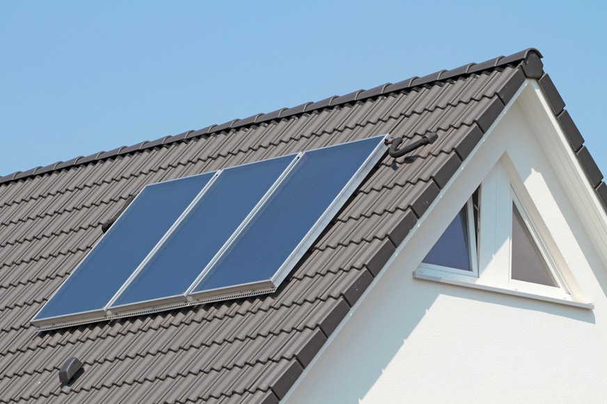 Die Ampel-Koalition will erreichen, dass künftig alle geeigneten Dachflächen für die Solarenergie genutzt werden.