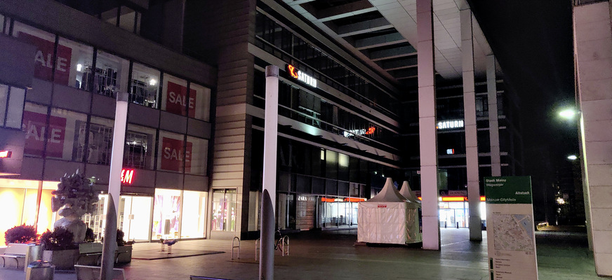 Bild 1 Einkaufszentrum „Am Brand“.