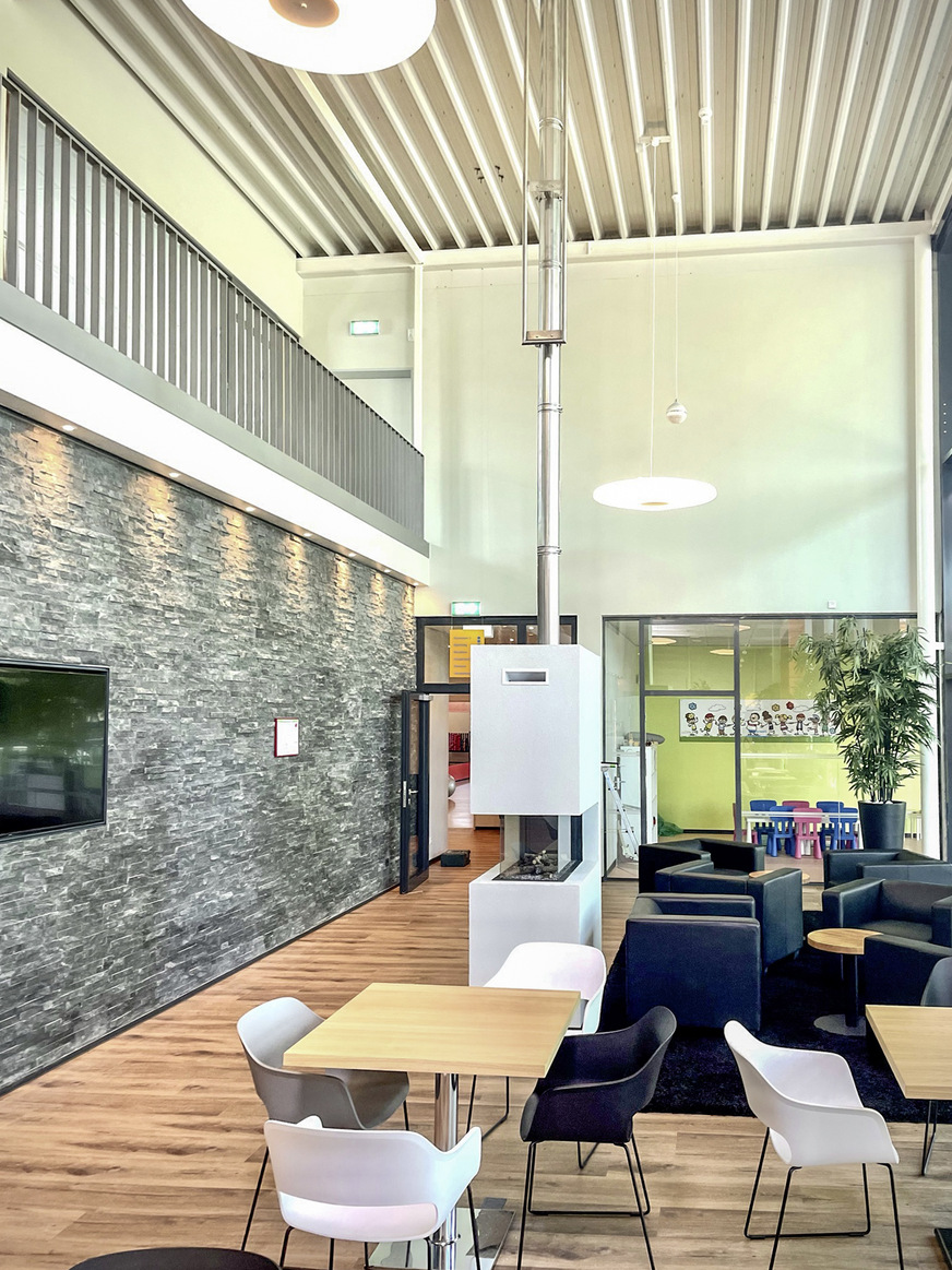 Bild 5 Lounge im Fitnesspark Delmenhorst.