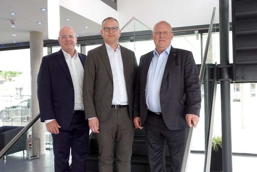 Thomas Patzelt, CEO & Vorstand DEOS AG; Fredrik Wiking, CEO & Präsident Regin Gruppe; Stefan Plüth, Aufsichtsrat Regin Gruppe (v. l.).
