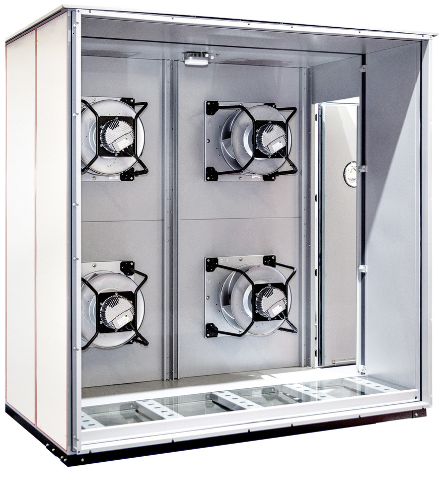 Bild 1 Der platzsparende Einbau einer Fan-Wall mit mehreren parallel angeordneten EC-Ventilatoren spart Energie, sorgt für einen leisen Betrieb und erhöht die Betriebssicherheit.