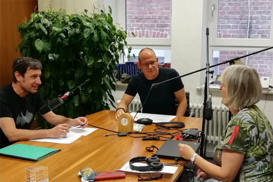 Podcast unter Kollegen: Pia Grund-Ludwig, Chefredakteurin Gebäude Energieberter, Tim Gessler, Redakteur SBZ, und Joachim Berner, Redakteur Gebäude Energieberater.