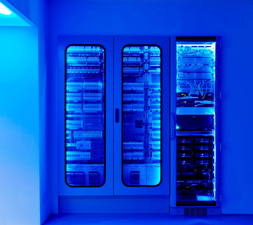 Bild 2 Im Geschosswohnbau ist eine zentralistische KNX-Struktur ausgeschlossen, jeder Wohnungseigentümer hat das Recht auf einen eigenen Datenpool. Die planerische Herausforderung besteht darin, hierfür ein „doppeltes“ System zu schaffen.