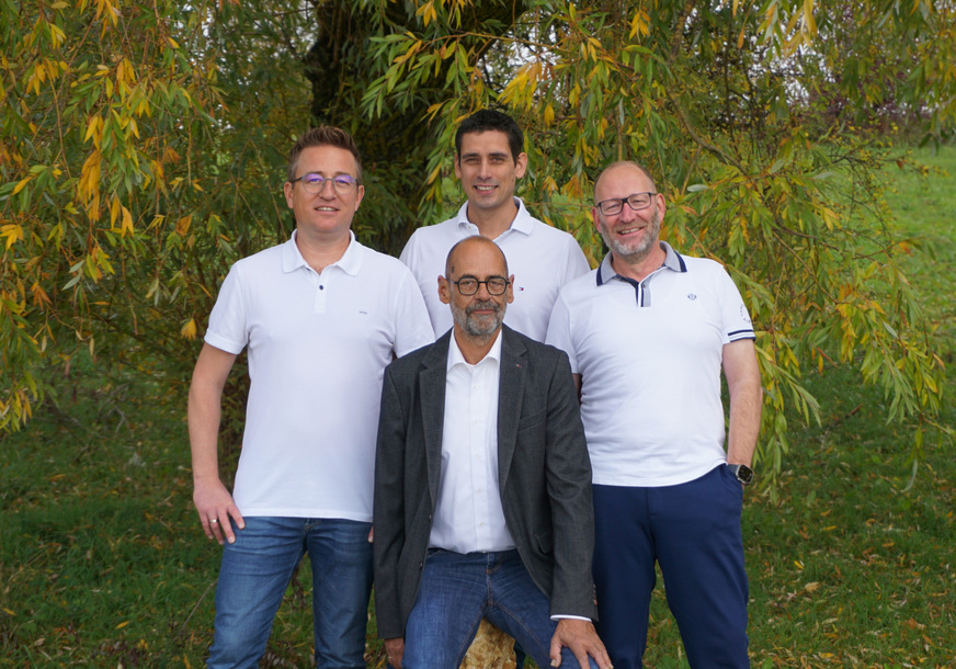 Der Yados Vertrieb: Andreas Wimmer, Karl Gentner (vorne), Martin Gentner, Marcus Gigl (von links nach rechts)