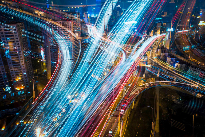 Bild 1 Künstliche Intelligenz wird zunehmend auch den Bau- und TGA-Bereich prägen – sie setzt allerdings entsprechende Daten-Infrastrukturen voraus.