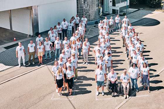 Von zwei auf 120 – und hier in Form einer 40: Was als „Vater-Sohn-Projekt“ im Jahre 1982 begann, hat sich mittlerweile zu einem international agierenden Unternehmen mit rund 120 Mitarbeitern entwickelt.&nbsp;