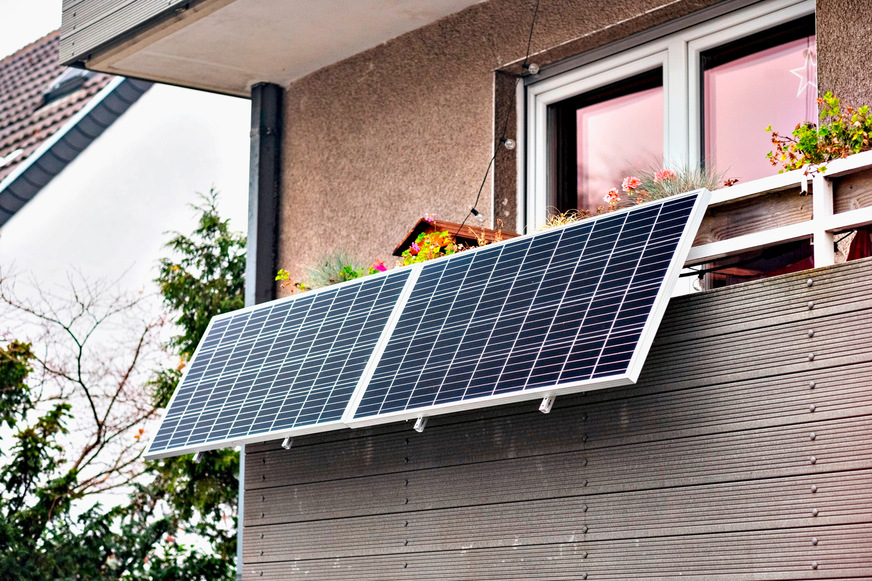 Bild 1 Nur ein Drittel der Steckersolargeräte wird ein Balkonkraftwerk. Bestehende Hürden bremsen die aussichtsreichsten Anwendungsfälle Balkon und Terrasse.