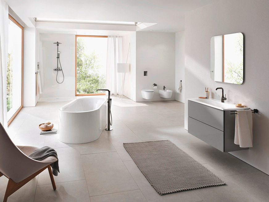 Grohe: Keramiklinie Essence.