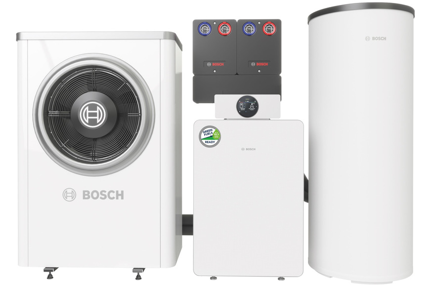 Bosch: Hybrid-Heizsystem mit dem Öl/Gas-Brennwertheizkessel Olio Condens 8800i F (Mitte).