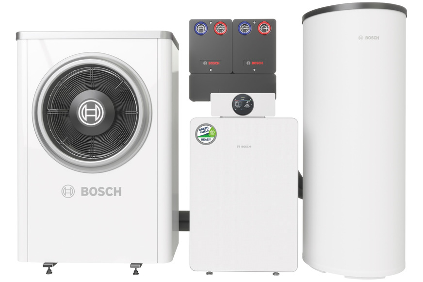 Bosch: Hybrid-Heizsystem mit dem Öl/Gas-Brennwertheizkessel Olio Condens 8800i F (Mitte).