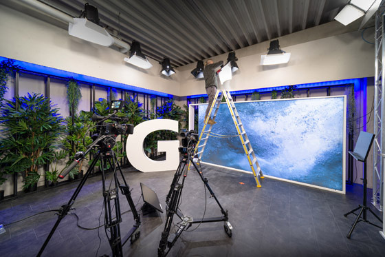 Jede Geberit On Air Sendung wird im eigens dafür eingerichteten TV-Studio am Unternehmensstandort von Geberit Deutschland in Pfullendorf produziert.