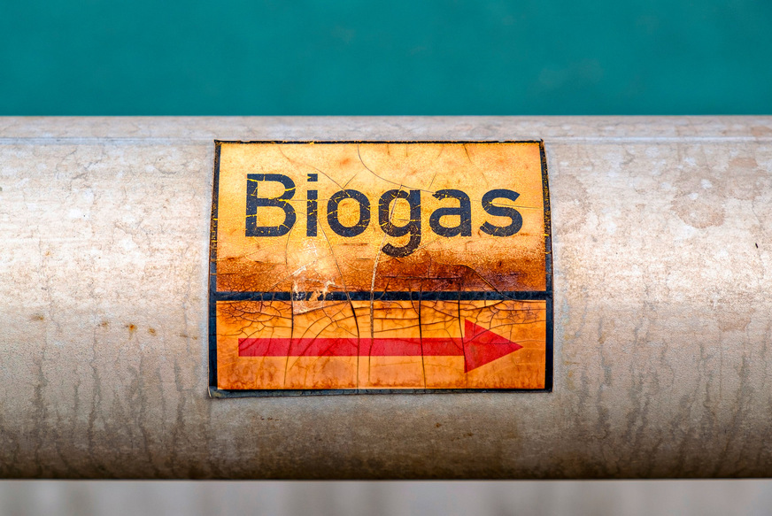 Bild 6 Um aus Biogas mit dem Erdgasnetz kompatibles Biomethan zu erzeugen, ist eine aufwendige Gasaufbereitung erforderlich. Zudem muss ein Einspeisepunkt in das Erdgasnetz zur Verfügung stehen.
