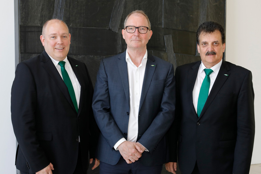 Rainer Große-Kracht (links), CTO von Bitzer, Erik Damsgaard, CEO von OJ Electronics, und Christian Wehrle, CEO von Bitzer (v.l.).