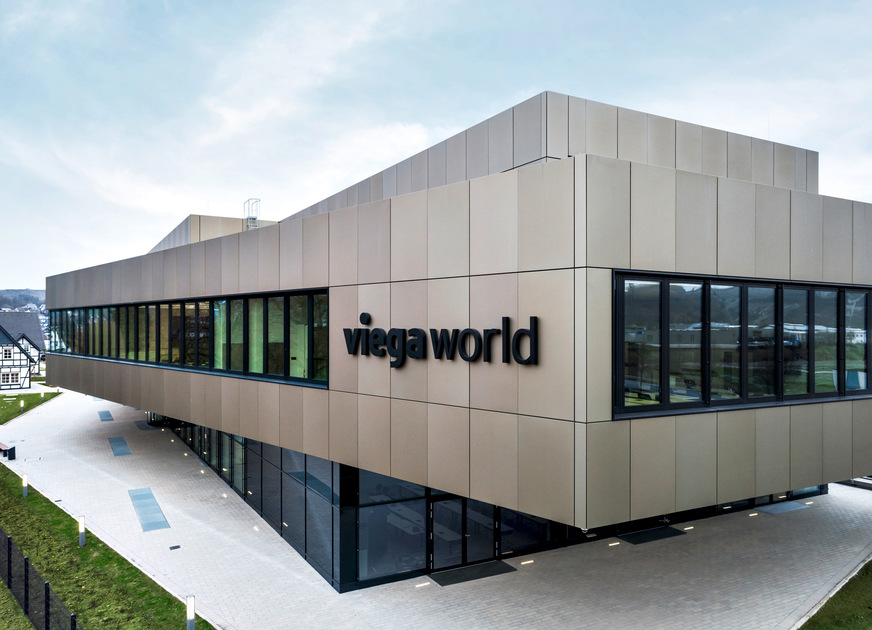 Bild 3 Der Neubau der Viega World ist auch durch das Forschungsprojekt Energie.Digital für die nachhaltige Zukunft des Bauens zu einem Leuchtturmprojekt geworden, das in der gesamten Branche Maßstäbe setzt.
