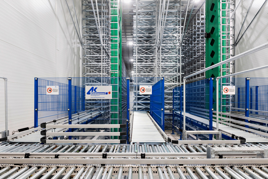 Bild 4 Kernelement des neuen Logistikzentrums in Zams ist das automatische Tiefkühl-Hochregallager.