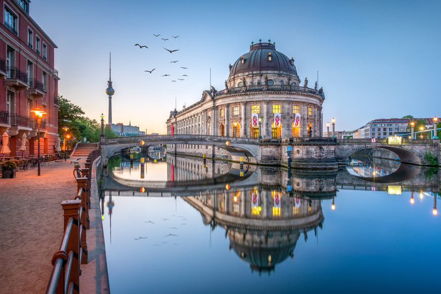 Bild 3 Bode-Museum auf der Berliner Museumsinsel. Bei der Sanierung wurden feste Grenzwerte für Temperatur und relative Feuchte für Sommer und Winter vereinbart.