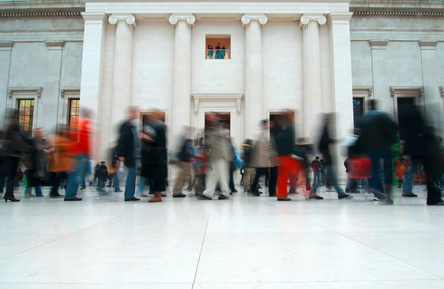 Bild 1 Museen sind gesellschaftlich relevante und attraktive Institutionen (DMB). Mit einem wachsenden Bewusstsein für die Auswirkungen der Klimatisierungssysteme auf das Klima und die Museumsfinanzen werden auch die Anforderungen an das Raumklima diskutiert.