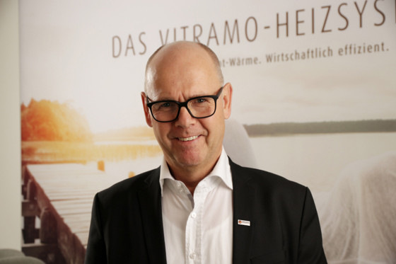 Lars-Henric Voß, der Mitbegründer, Gesellschafter und Geschäftsführer der Vitramo GmbH, verstarb Ende Juli mit 60 Jahren.