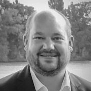 Dr. Julian Schwark