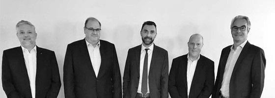 Neuer und bisheriger Vorstand des Herstellerverbandes Raumlufttechnische Geräte e. V. (v.l.n.r.): stellvertretender Vorsitzender Harald Luger, Vorsitzender Andreas von Thun, der bisherige stellvertretende Vorsitzende Christian Weger, Geschäftsführer Frank Ernst und der neue stellvertretende Vorsitzende Patrick Honer.