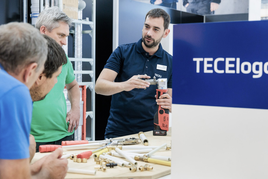 Bild 4 Rohrsystem sind ein Dauerbrenner in der TGA/SHK-Branche. Die Neuerungen der letzten Jahre haben gezeigt, dass weiterhin Spielraum für Innovationen existiert.