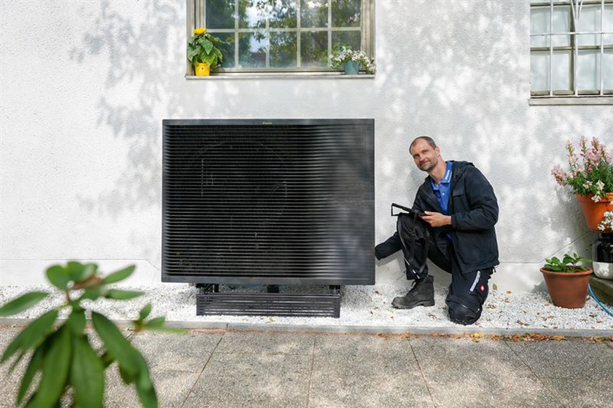 Daikin unterstützt das Fachhandwerk und die Endkunden mit einem Energiebonus beim Heizungstausch mit einer modernen Daikin Wärmepumpe. 