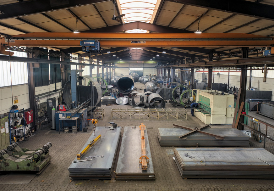 Der Standort Nienburg wird stetig an die sich wandelnden Ansprüche in die Produkte angepasst. So lassen sich dort bereits Behälter mit 200 m3 Volumen herstellen. In Zukunft sollen auch noch größere Dimensionen möglich sein.