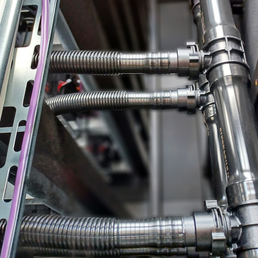 Bild 4 Leitungs- und Verbindungstechnik von Voss im Fenecon-Stromspeicher Industrial L.