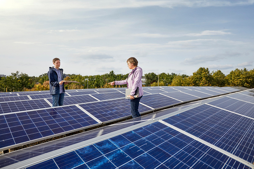 Photovoltaikanlagen reduzieren den Kohlendioxidausstoß beträchtlich.