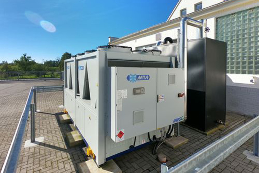 MTA entwickelte ein nachhaltiges und sicheres Kühlkonzept für das Eiproduktenwerk – hier der installierte Katwassersatz.