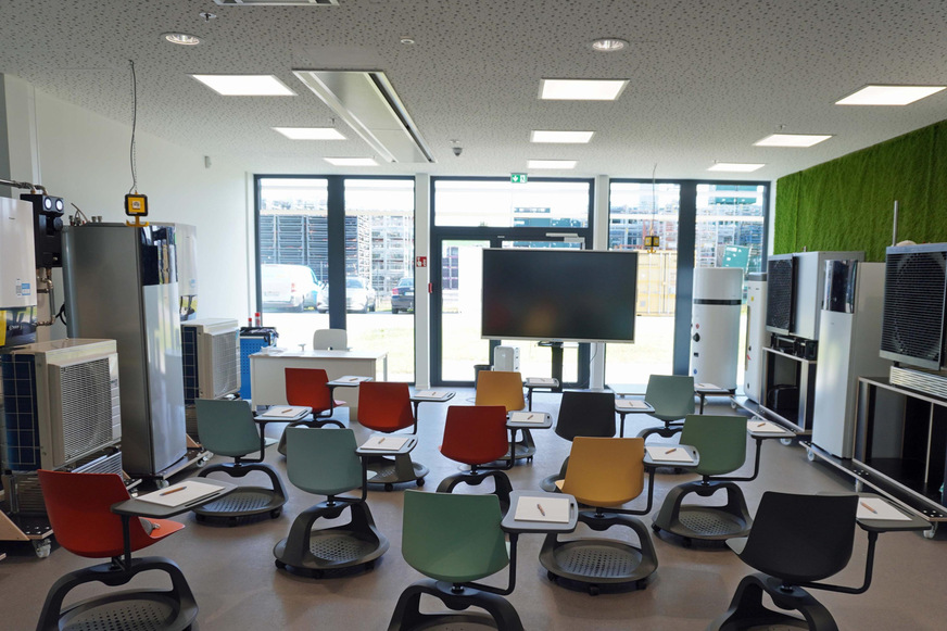 Die Schulungen der Daikin Academy German finden an 9 Standorten deutschlandweit statt und legen besonderen Fokus auf die Praxisnähe, um den Lernerfolg der Teilnehmer zu maximieren.