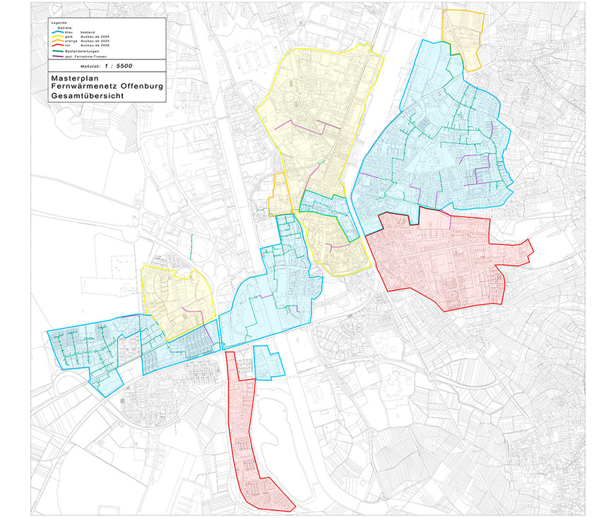 Bild 2 Masterplan für das Fernwärmenetz der Stadt Offenburg. Blau kennzeichnet den Bestand, Gelb den Ausbau ab 2024, orange den Ausbau ab 2025 und Rot den Ausbau ab 2026. Bestehende Leitungen sind in Grün und geplante Fernwärme-Trassen in Lila eingezeichnet.